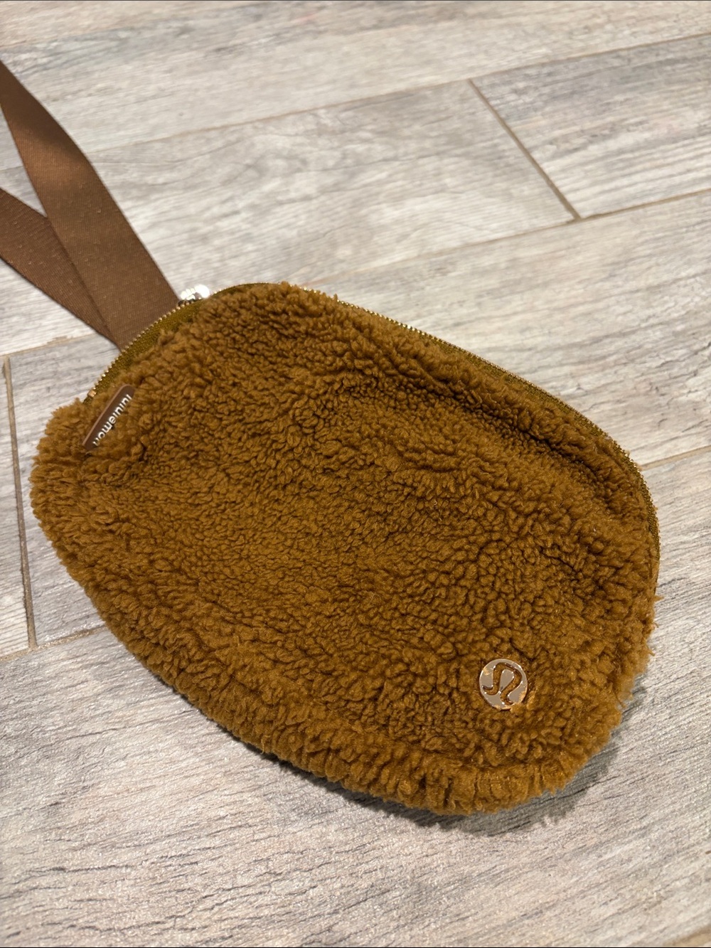 lululemon athletica Cozy Sherpa Crossbody Belt Bag in Caramel Brown